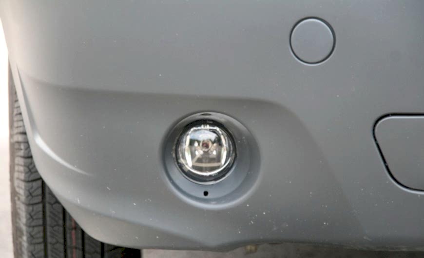 Замена и установка противотуманных фар